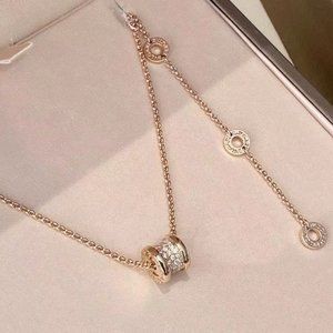 Bulgari necklace full of diamonds little waist